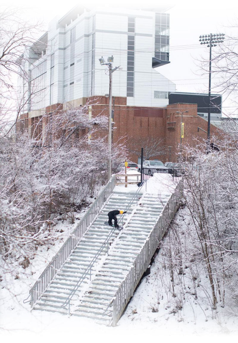 24-howl-2_6bfd8ac1-30a4-4b9d-